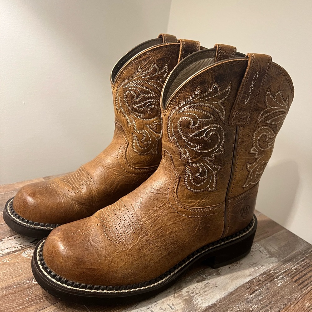Ariat Fatbaby Heritage Mazy Western Boot Size 7, EUC.